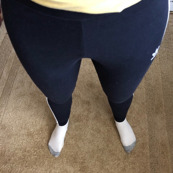 Adidas Originals three stripe navy leggings NWT - Picture 5 of 8